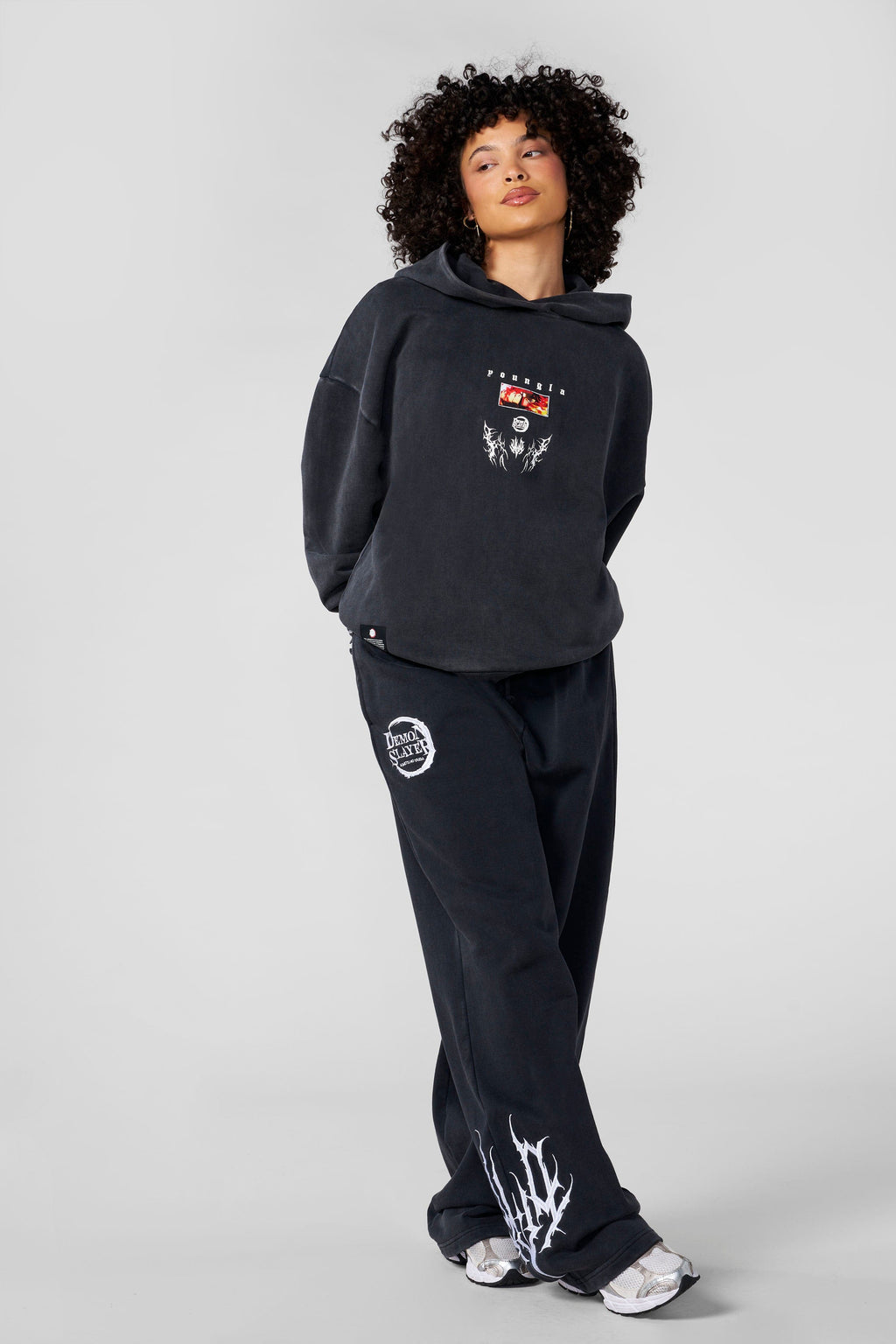 W567 - Demon Slayer: Kimetsu no Yaiba - Sweat à capuche