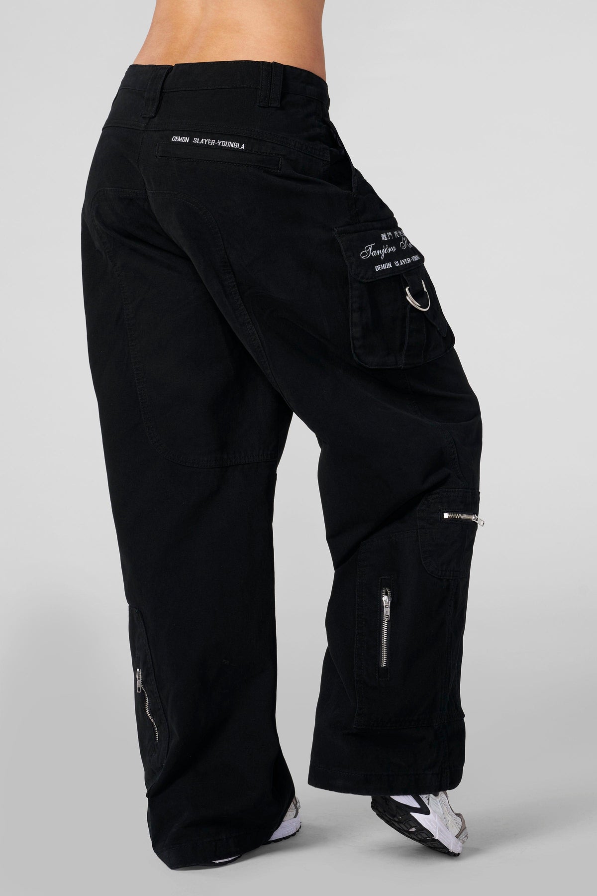 W2112 - Demon Slayer: Kimetsu no Yaiba - Pantalon cargo