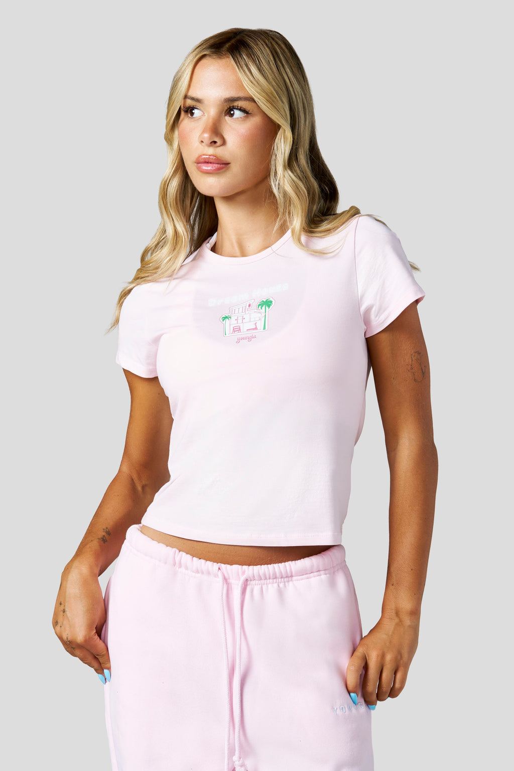 W4336 T-shirt bébé fille Gym