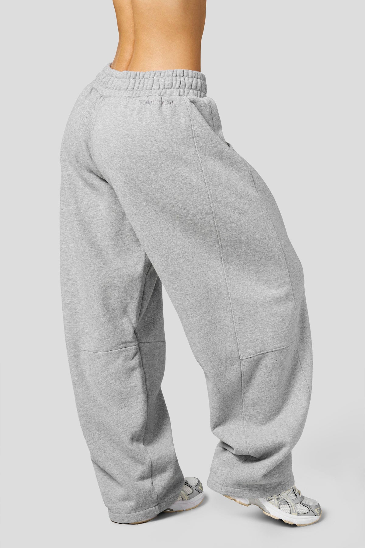 W2255 - Pantalon de jogging barrel Studio Edit nouvelles couleurs