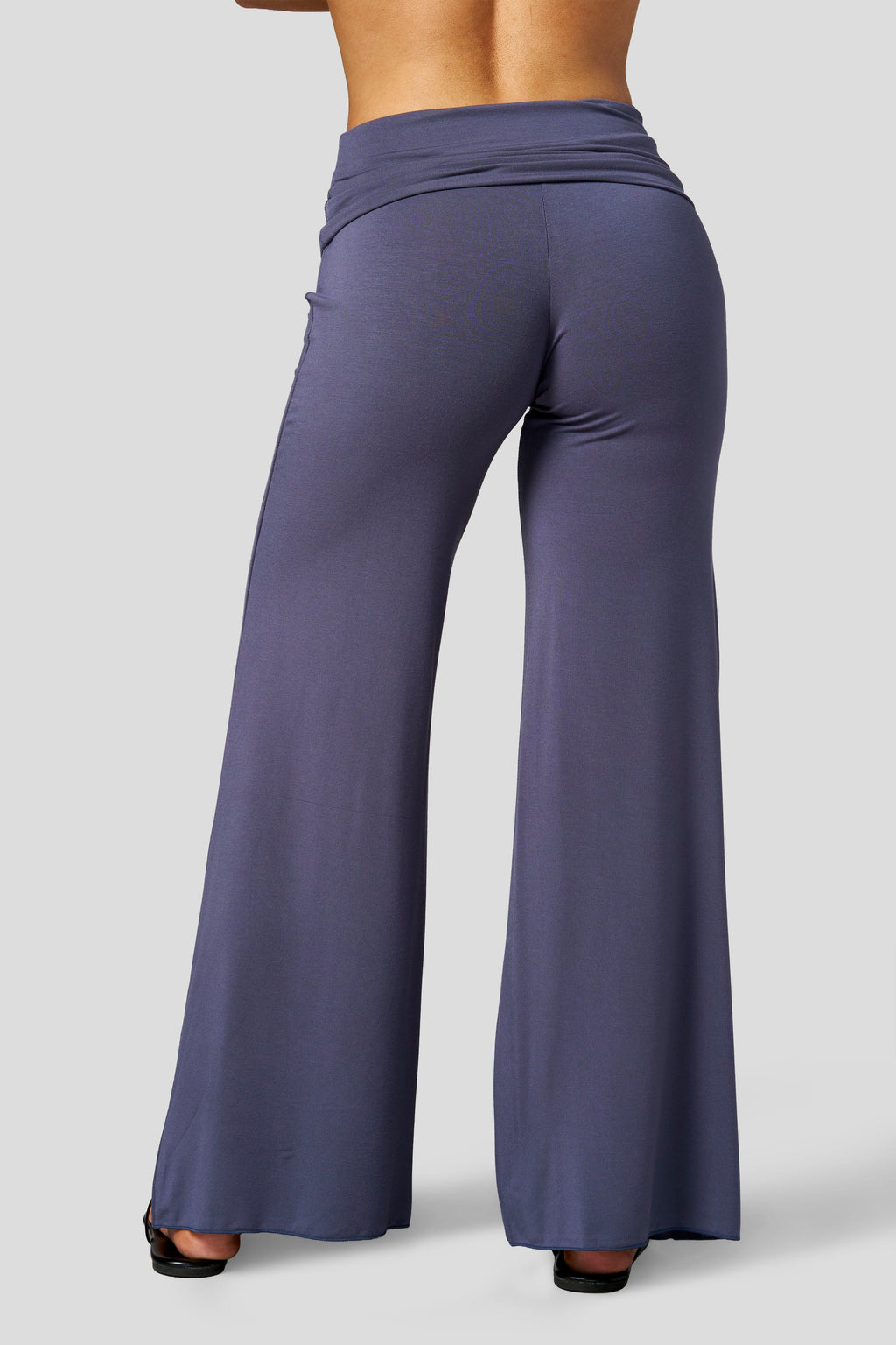 W2380 - Pantalon cache-cœur uni - Court