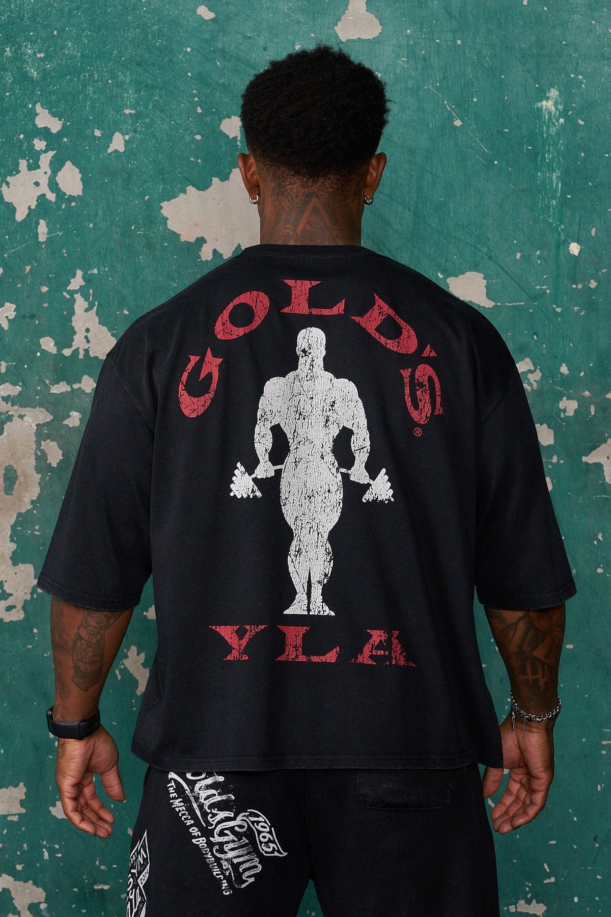 4002 - T-shirts New Age Golds Gym