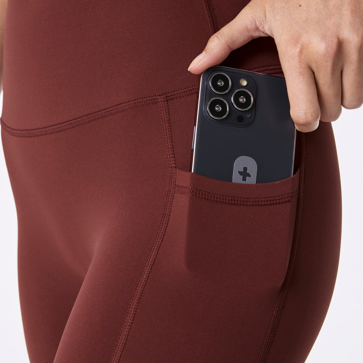 FIGS | SET ACTIVE Breathe High-Rise Pocket Leggings® - Walnut