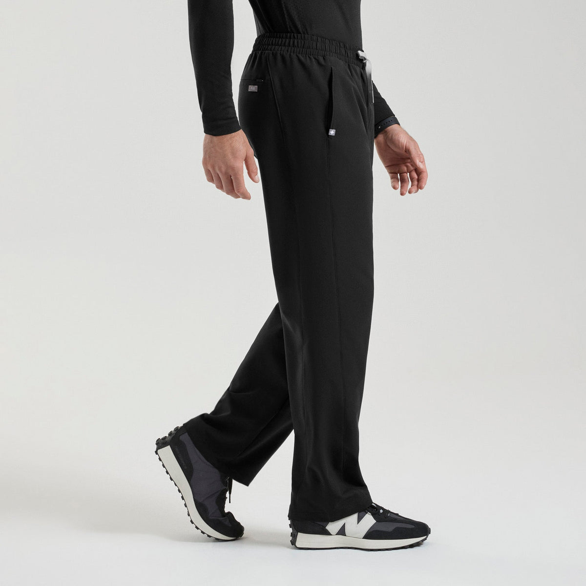 Everett Straight-Leg Scrub Pant - Black
