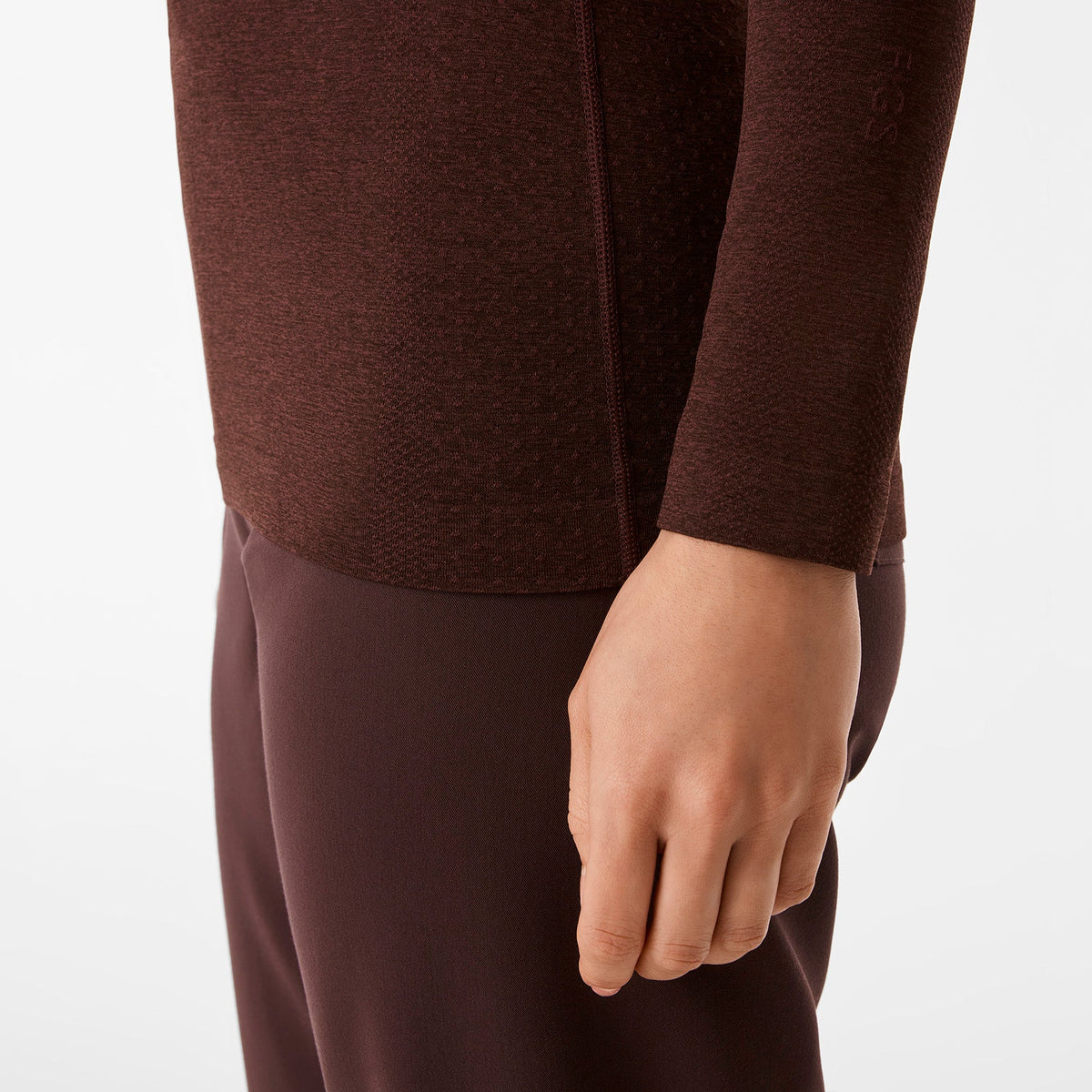 Salta Seamless Long-Sleeve Underscrub - Espresso