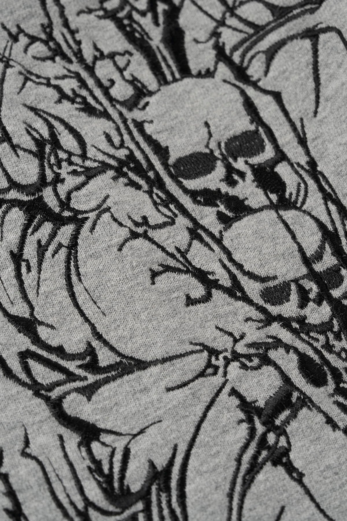 2122 - Sweat-shirt brodé Eternal