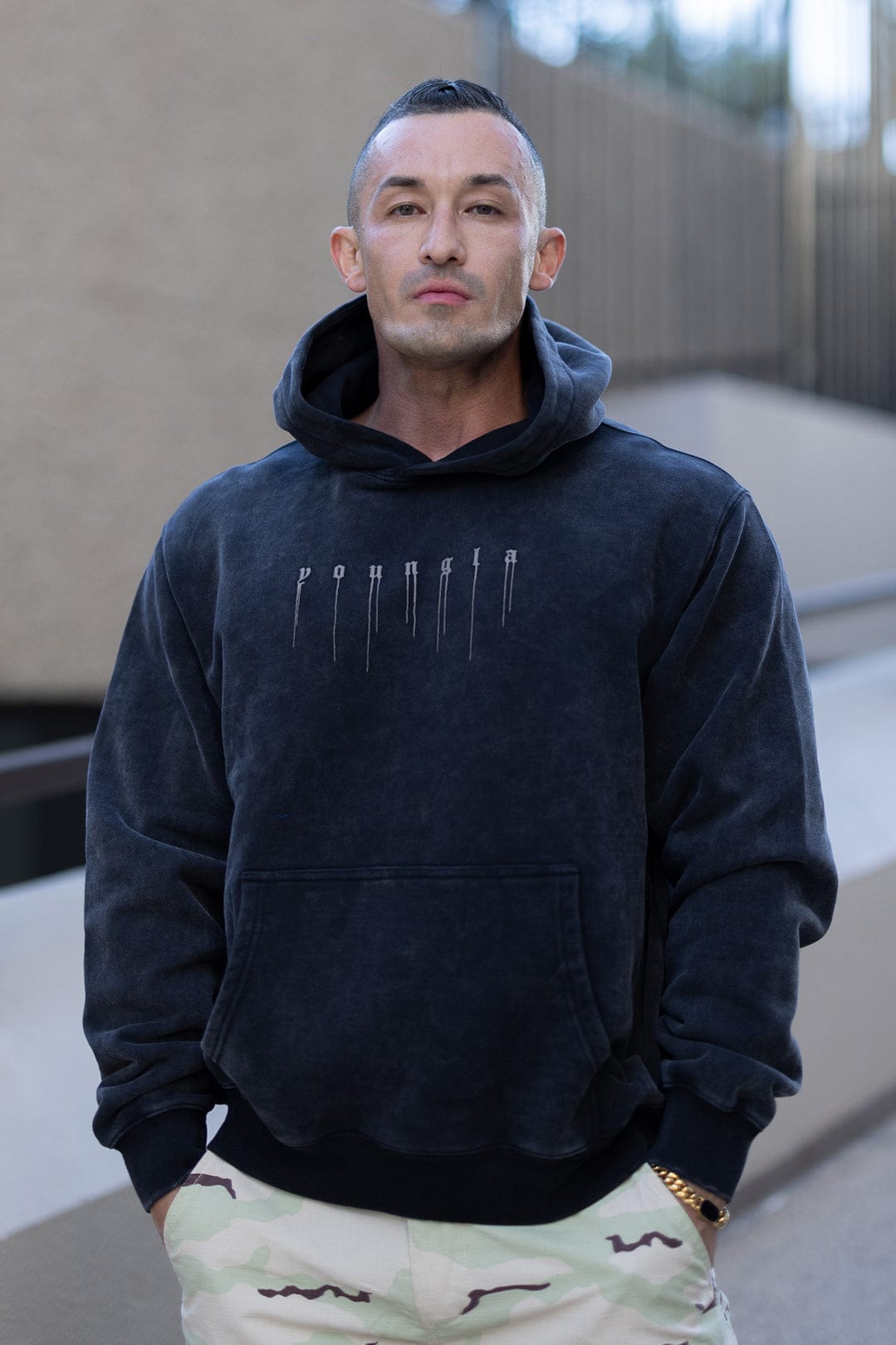 551 - Sweat à capuche Tête de mort coulante