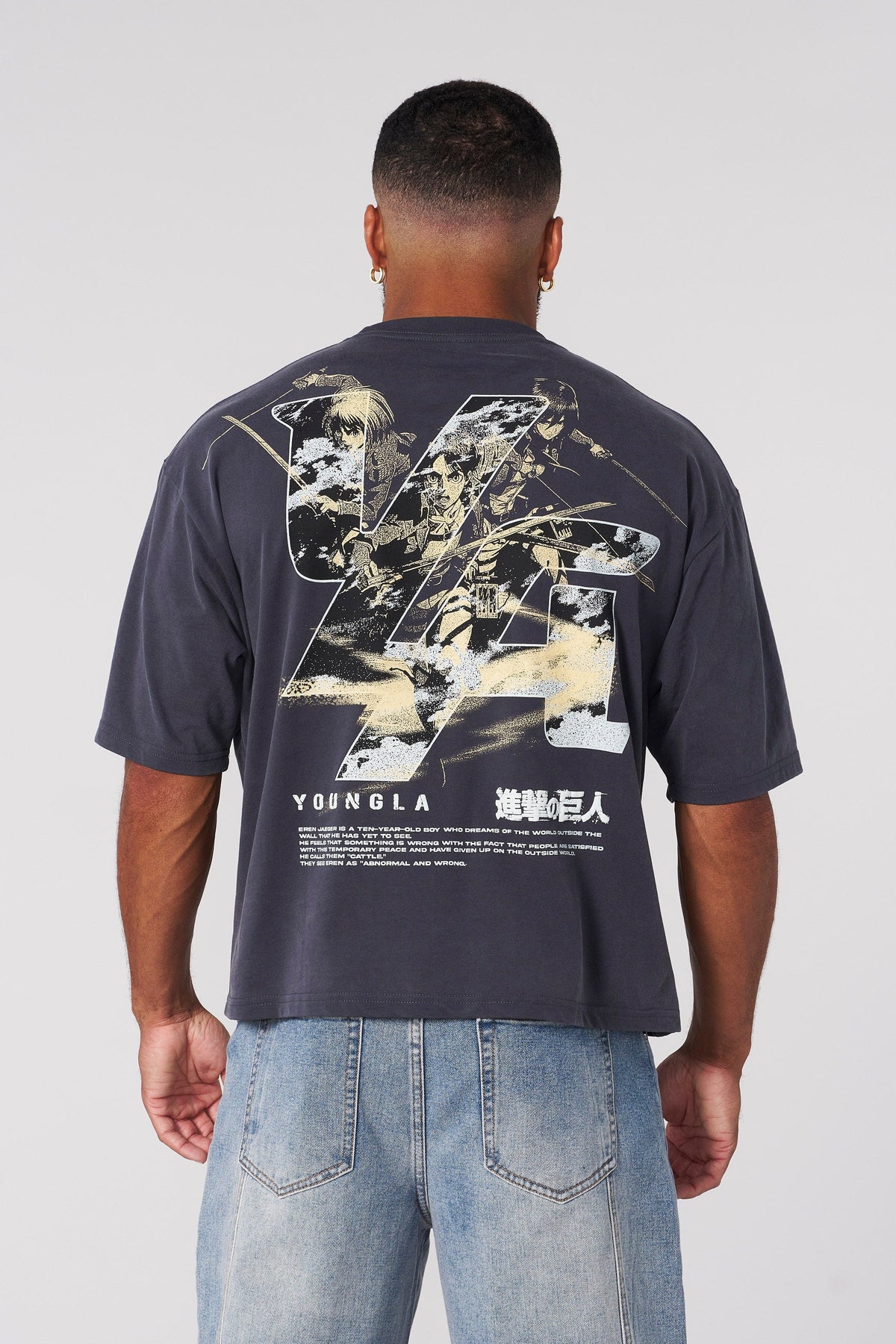 4186 - AOT© x YLA Tee-shirts courts