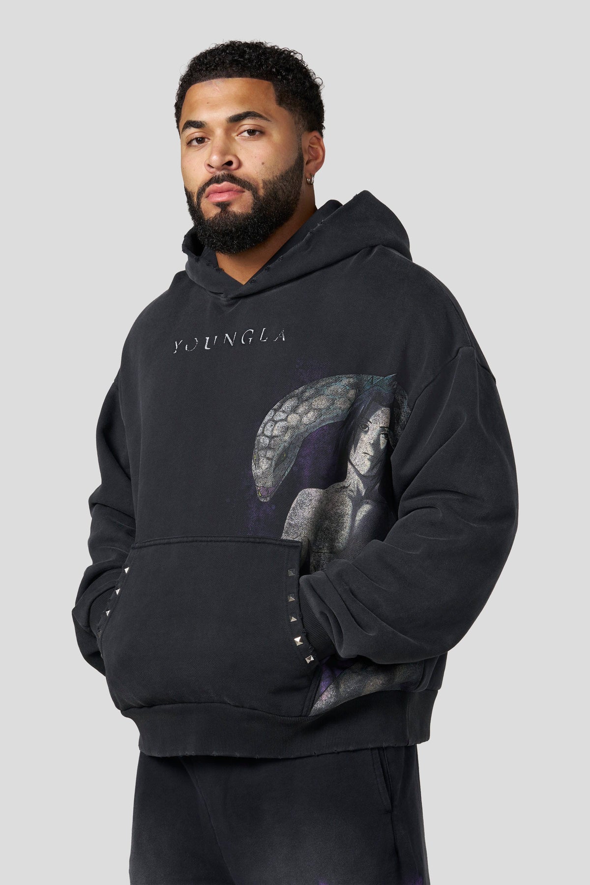 5083 - Sweat à capuche Naruto Stud Artwork