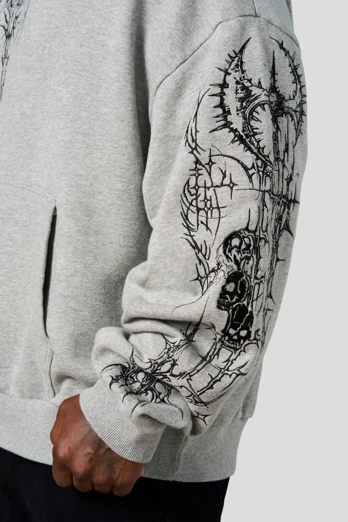 5234 - Sweat à capuche Sigil Crest