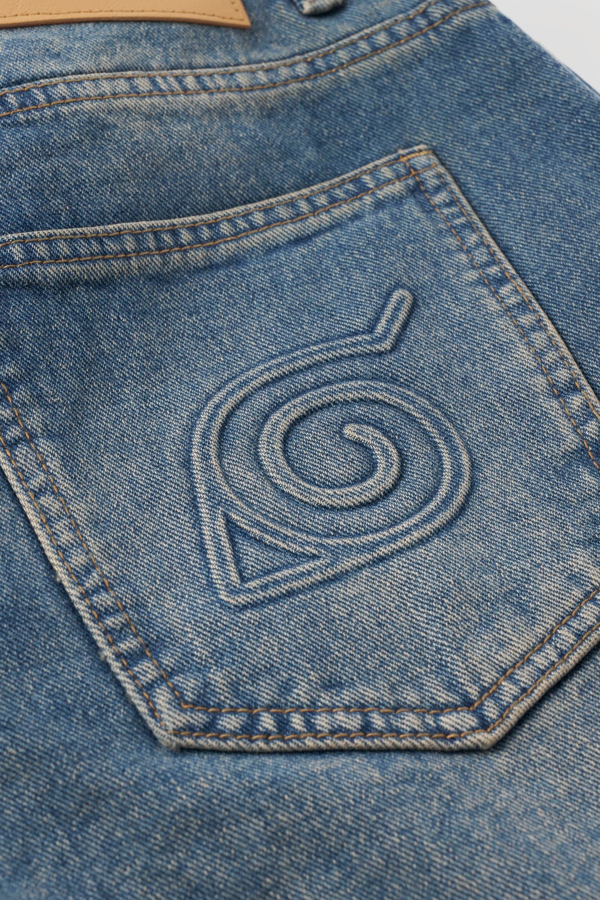 6036 - Jean en denim Naruto