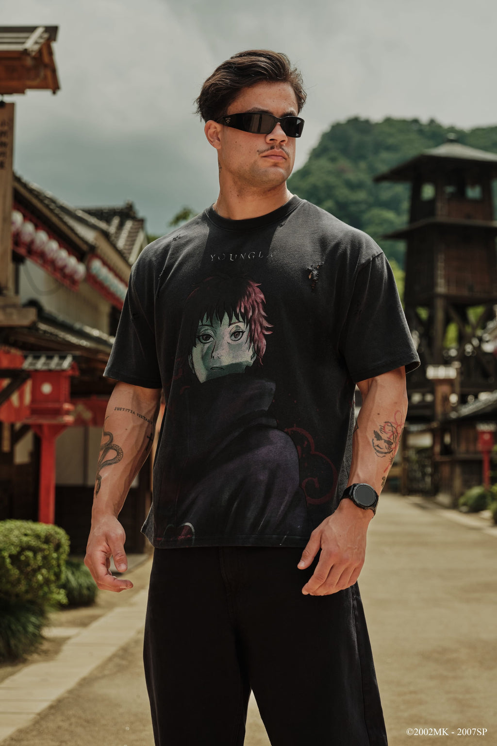 4318 - T-shirts Naruto effet usé