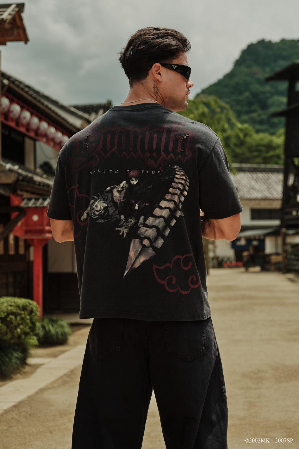 4318 - T-shirts Naruto effet usé