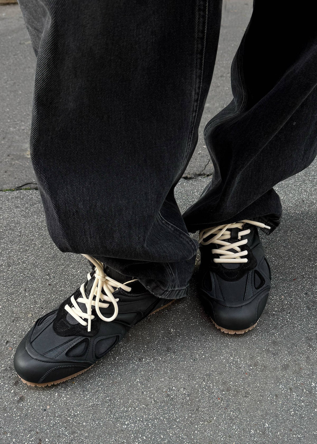 Slow Runner - Black/Gum - image 10