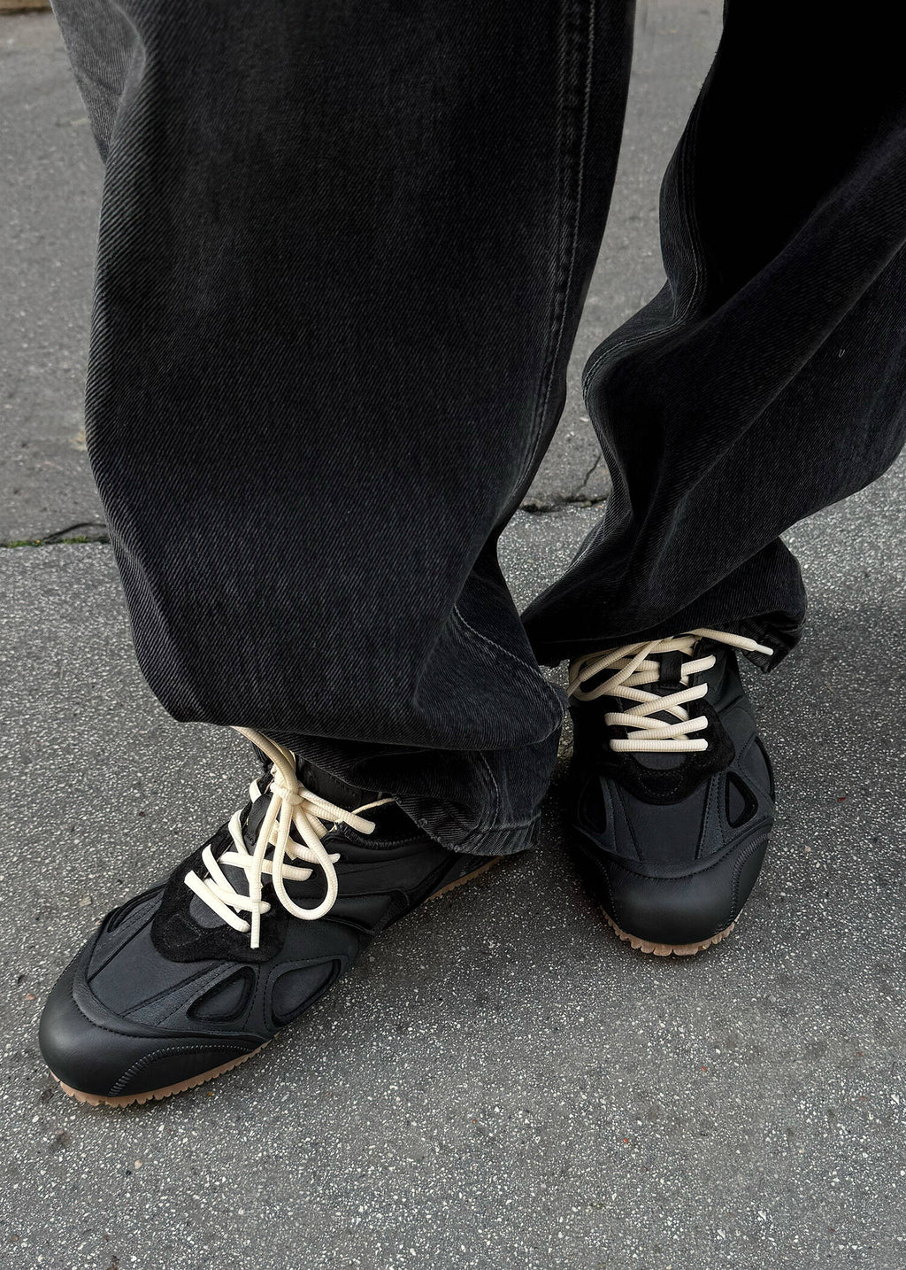 Slow Runner - Black/Gum - image 9