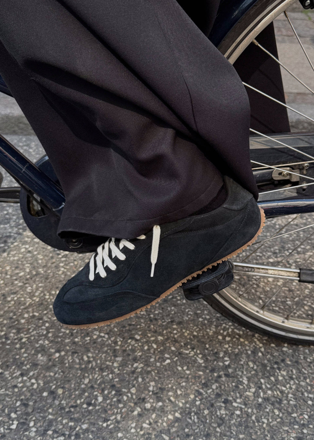 Daze Runner - Black/Gum - image 8