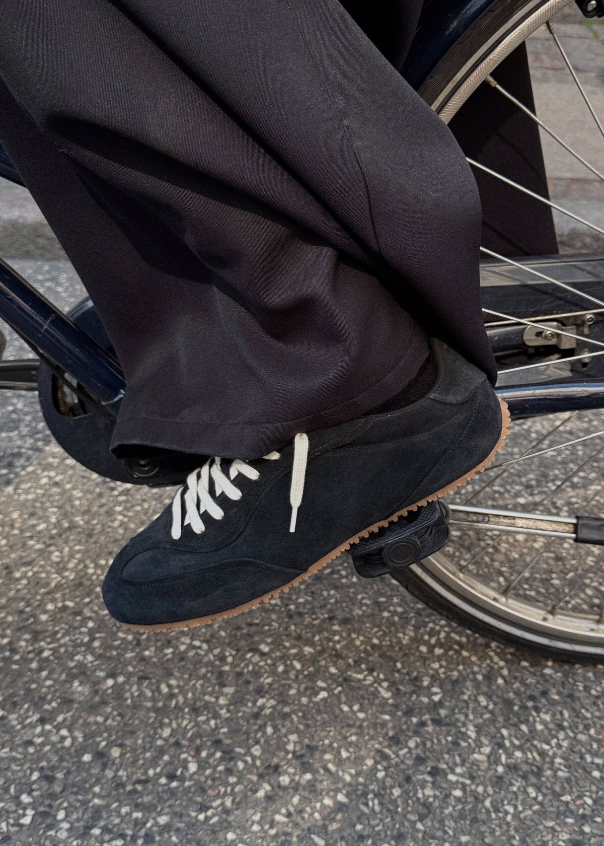 Daze Runner - Black/Gum - image 8