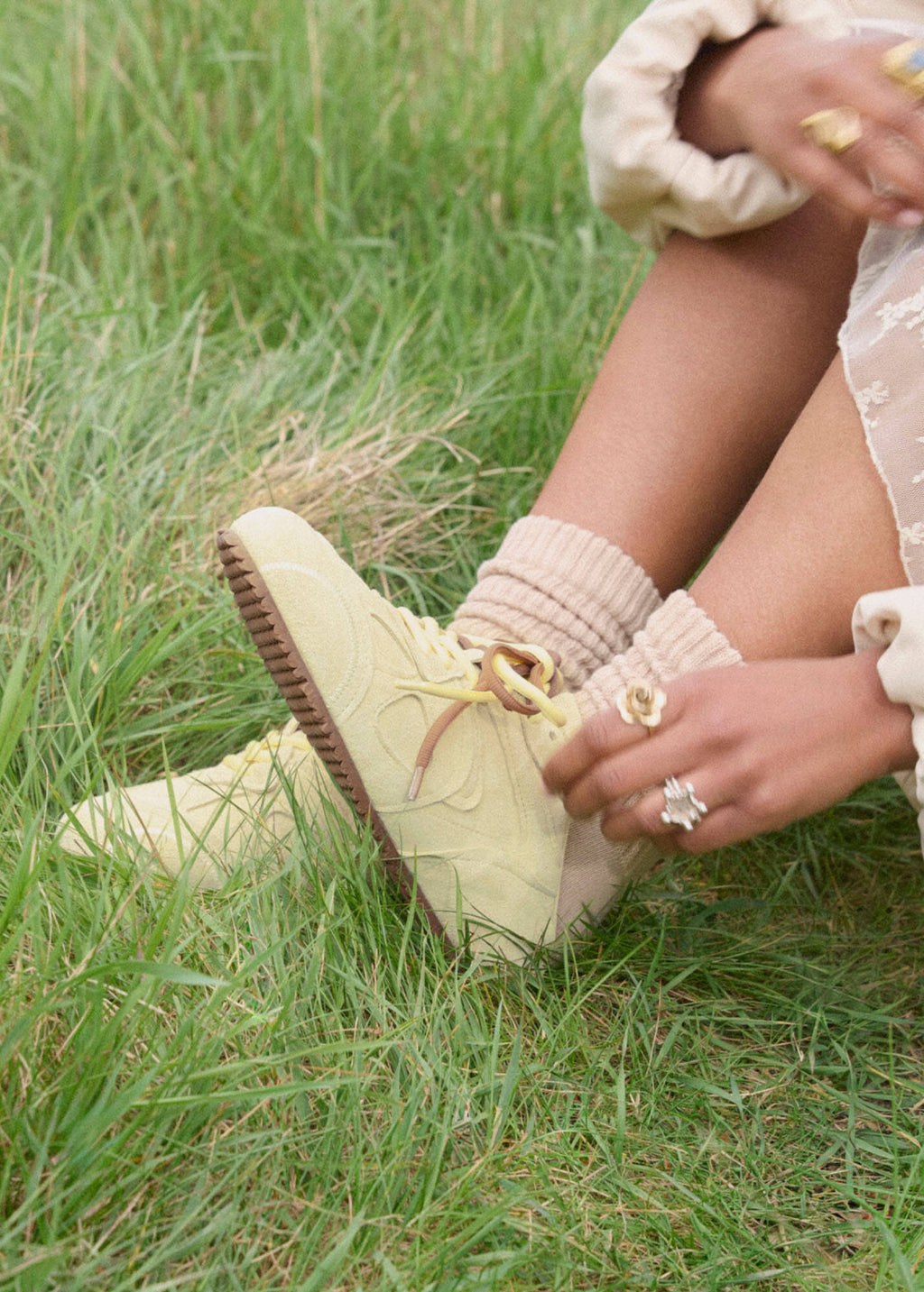Slow Mule - Light Yellow/Dark Brown - image 8