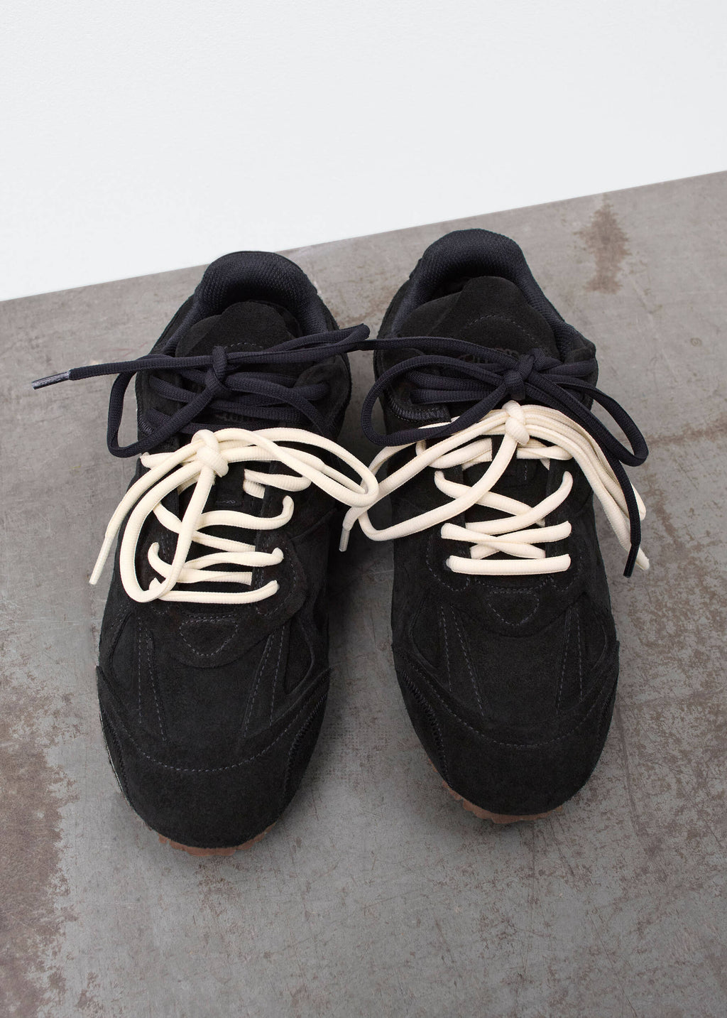 Slow Runner - Black/Dark Gum - image 2