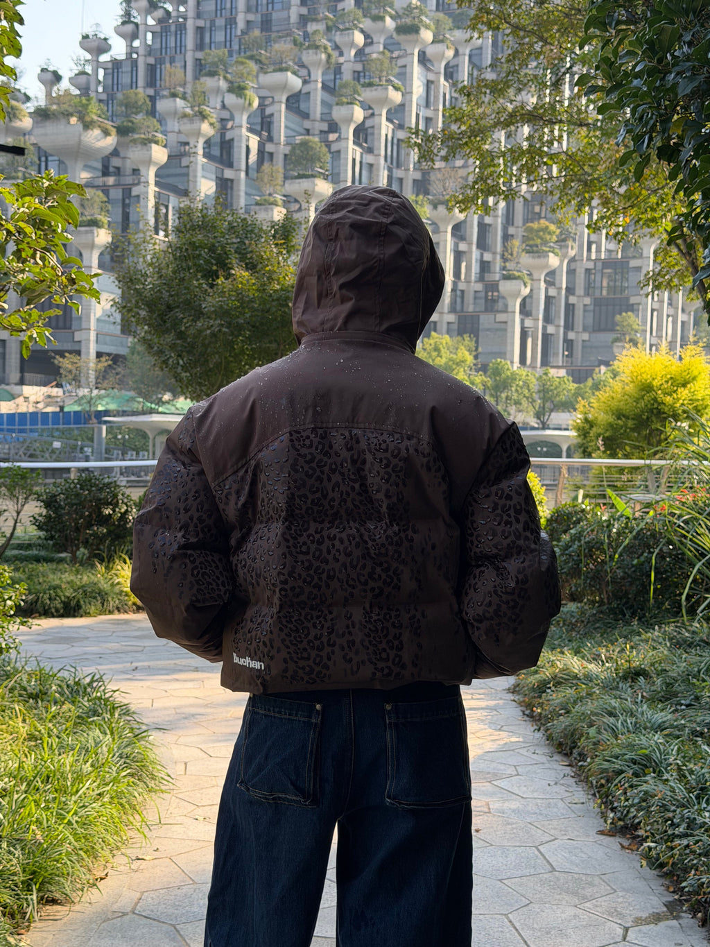 Water Reactive Cheetah Puffer - Brown