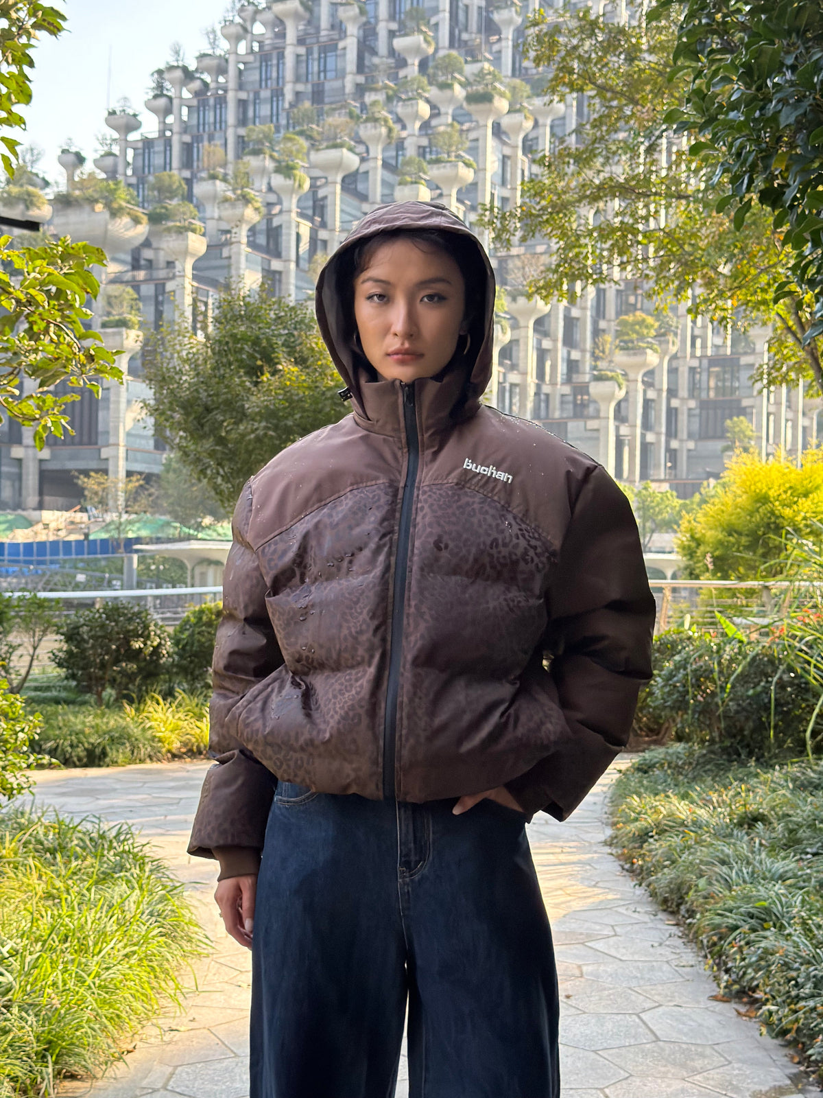 Water Reactive Cheetah Puffer - Brown