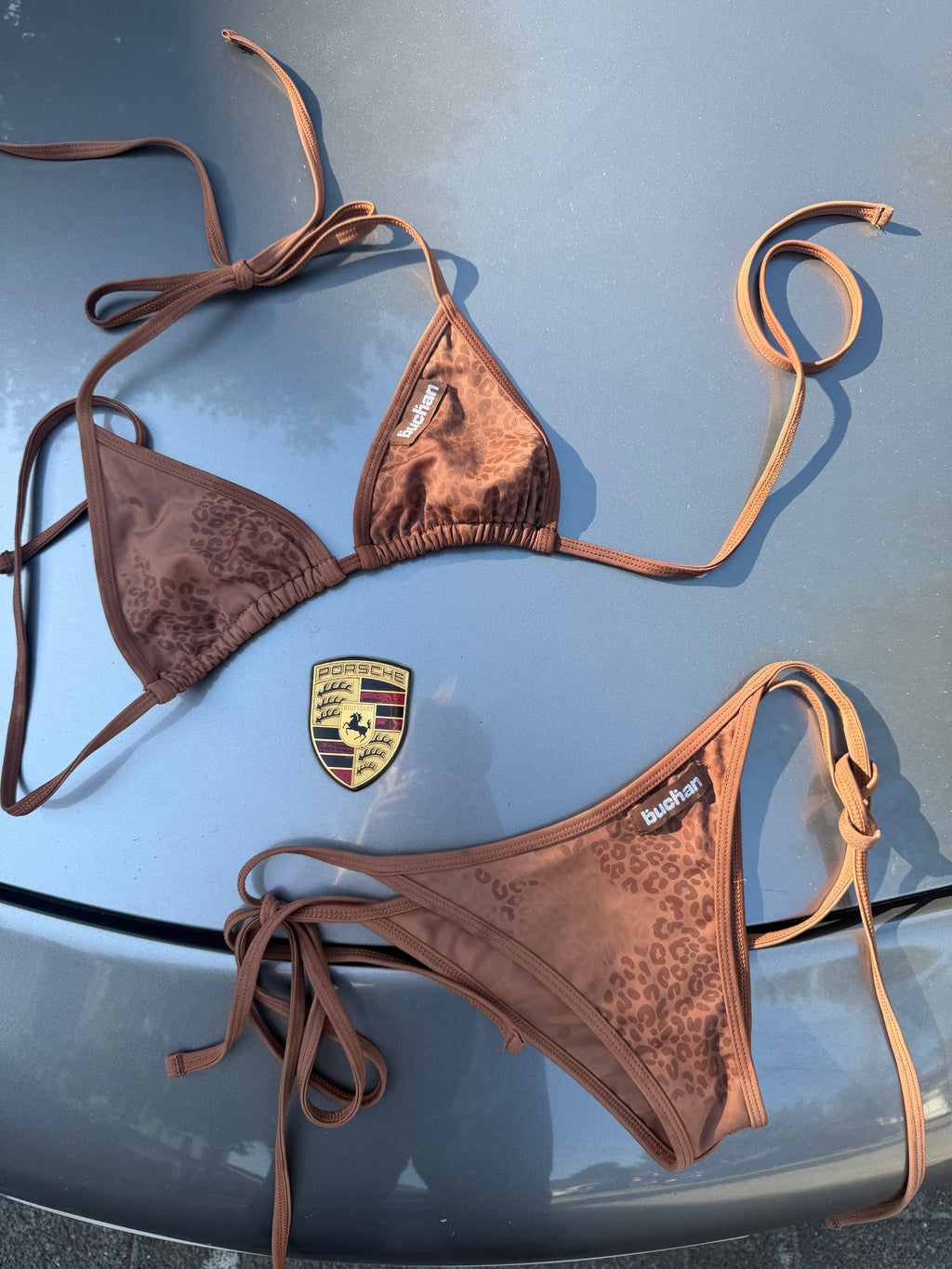 Bikini reactivo al agua (top) - Marrón