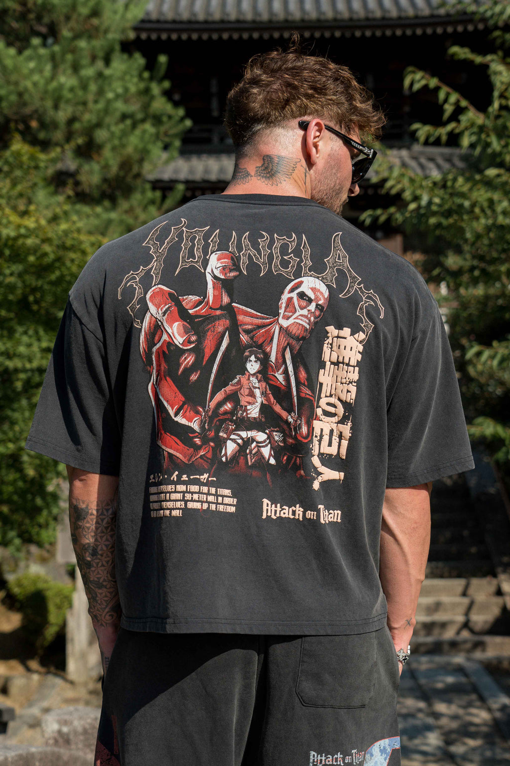 4186 - AOT© x YLA Tee-shirts courts