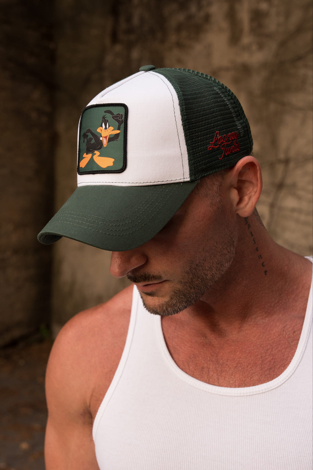 9135 - Casquettes trucker à écusson Looney Tunes