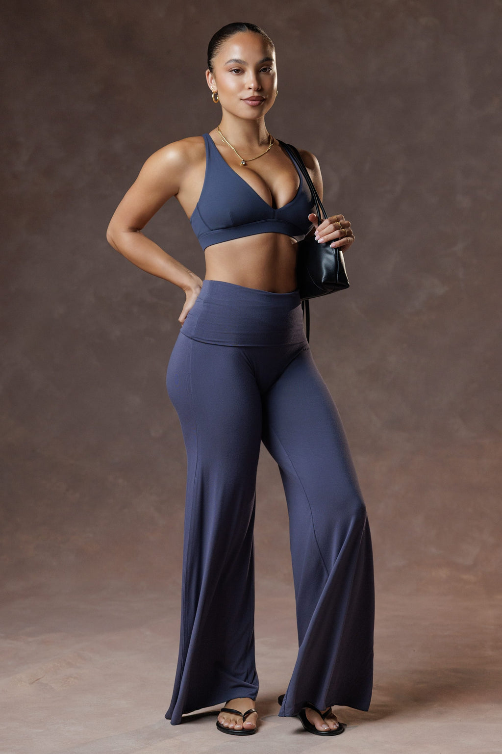 W2380 - Pantalon cache-cœur uni - Court