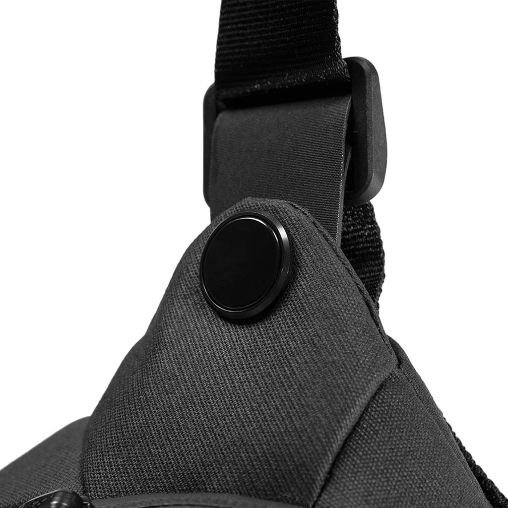 Peak Design Everyday Sling 3L Bag in Black - BEDS-3-BK-3 - image 5