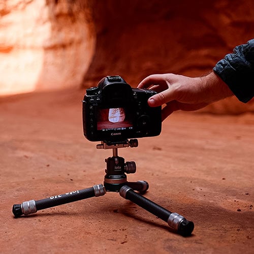 ProMaster iota 219 Ultralightweight Carbon Fiber Tabletop Tripod Kit - PRO94536 - image 11
