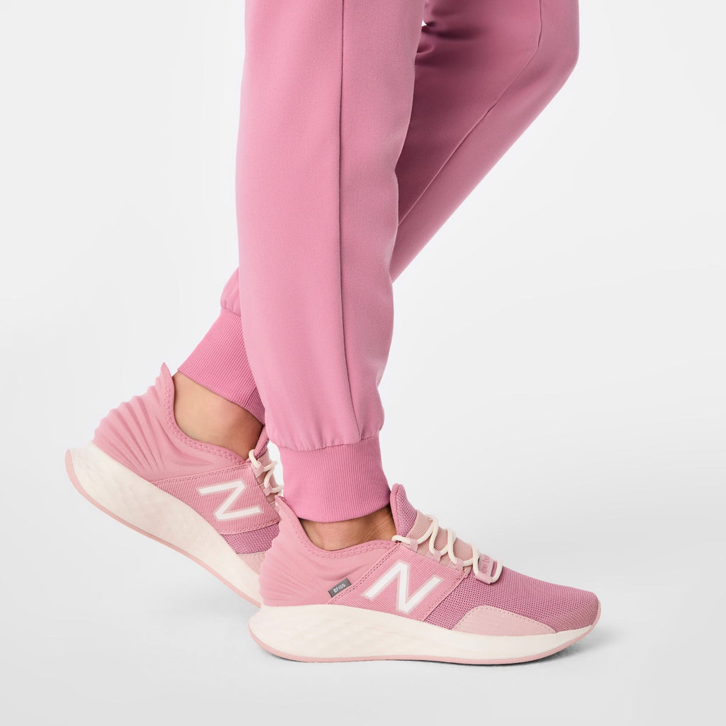 FIGS | New Balance ROAV - Chalk Pink