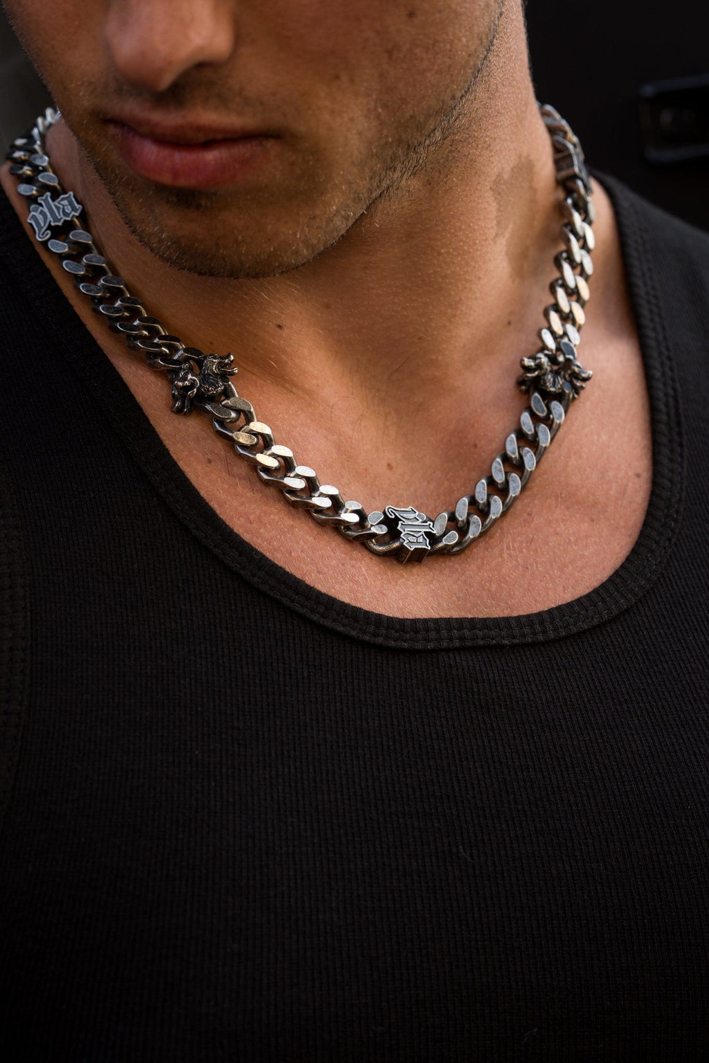 9100 - Voitures et boucles - Collier