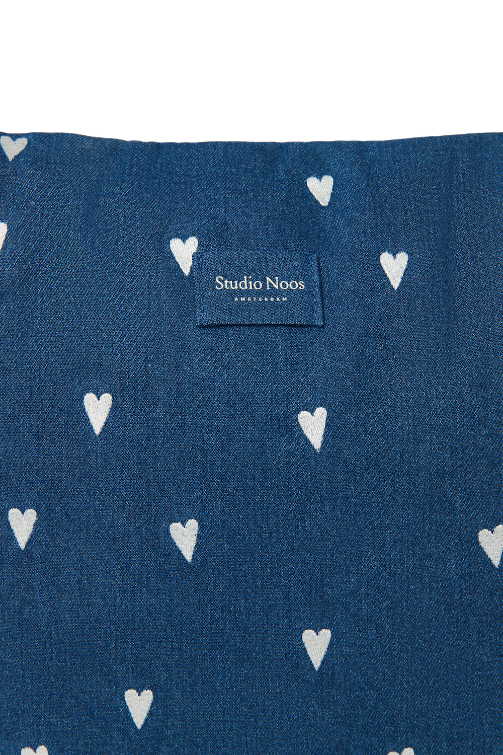 Spijkerstof luiertas | Donkerblauw met witte hartjes