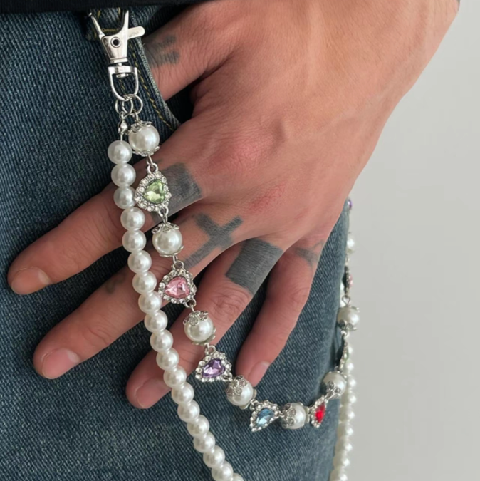 VYBES Fang Pocket Chain