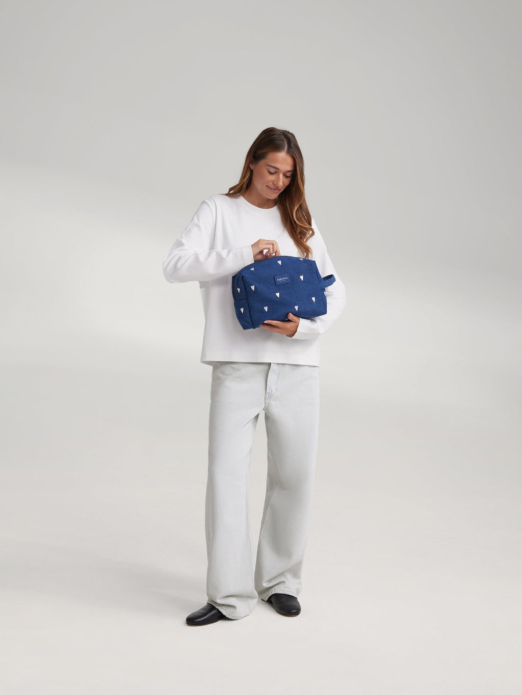 Denim toilettas | Donkerblauw met witte hartjes