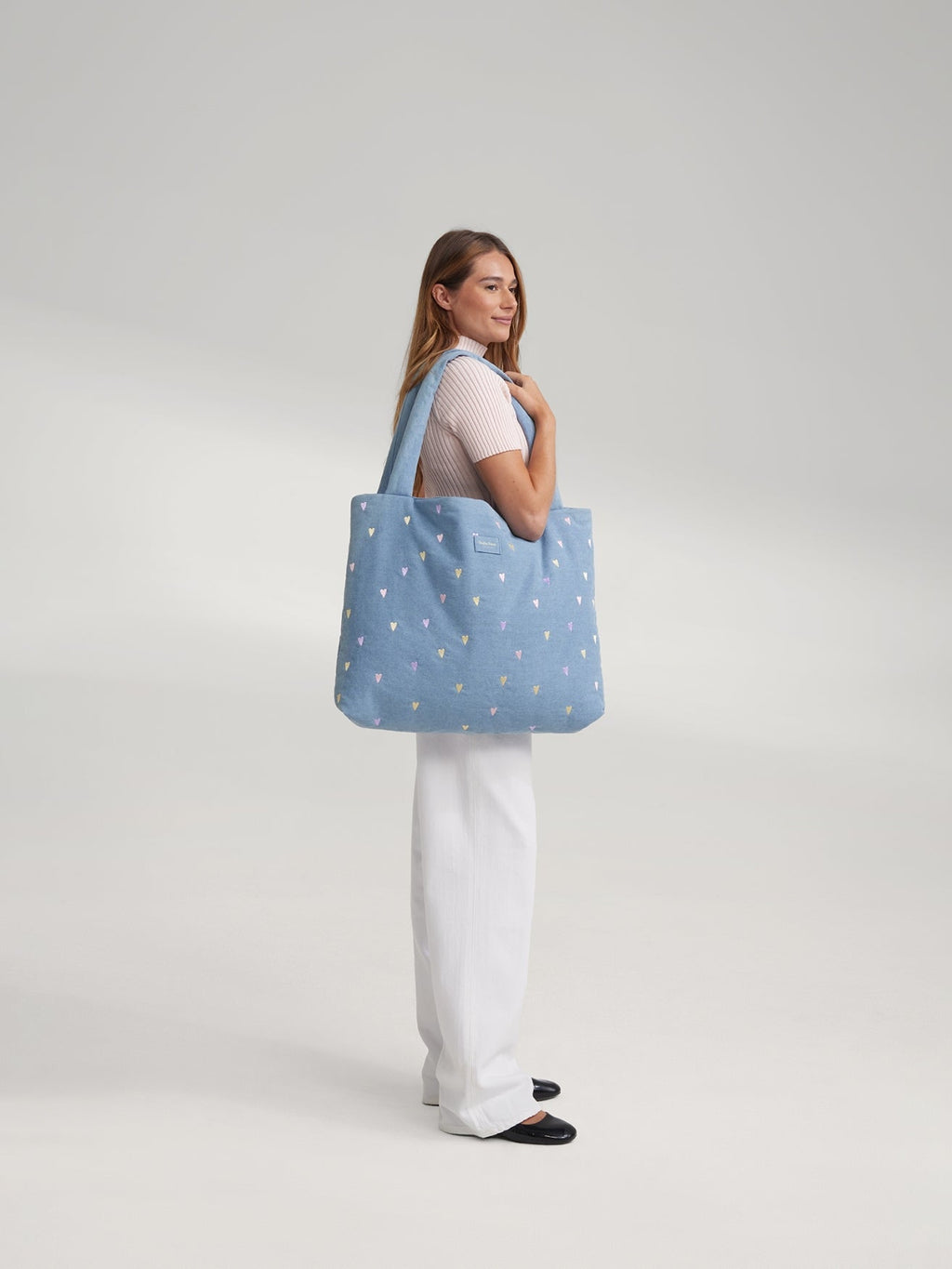 Denim Mom Bag | Lichtblauwe hartjes