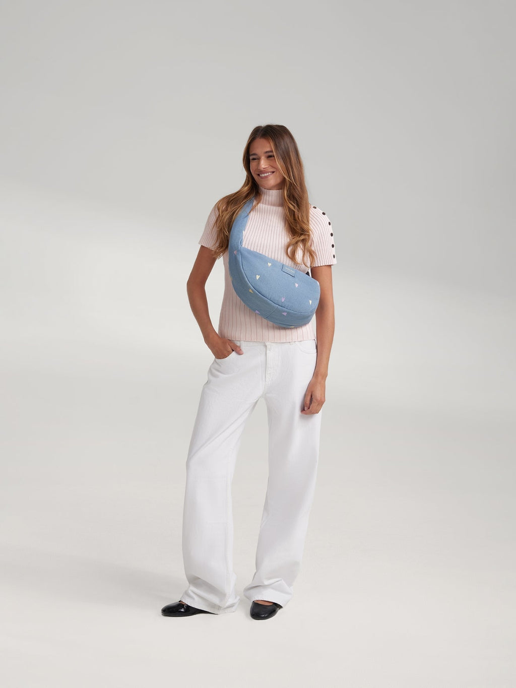 Jeans Mini-Umhängetasche | Hellblaue Herzen