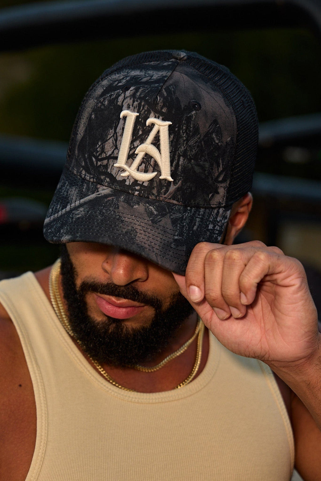 9053 - Gorras tipo camionero con camuflaje de bosque
