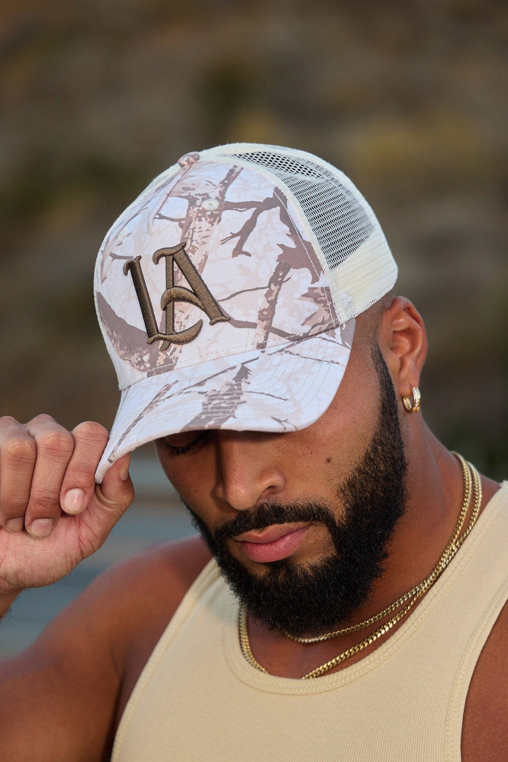 9053 - Gorras tipo camionero con camuflaje de bosque