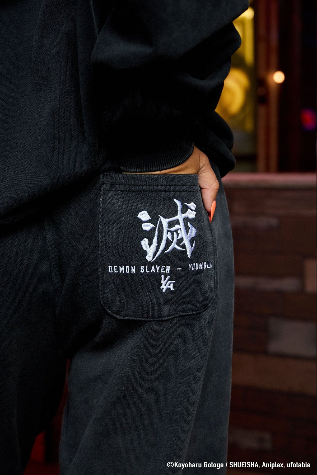 W2242 - Demon Slayer: Kimetsu no Yaiba - Pantalon de jogging