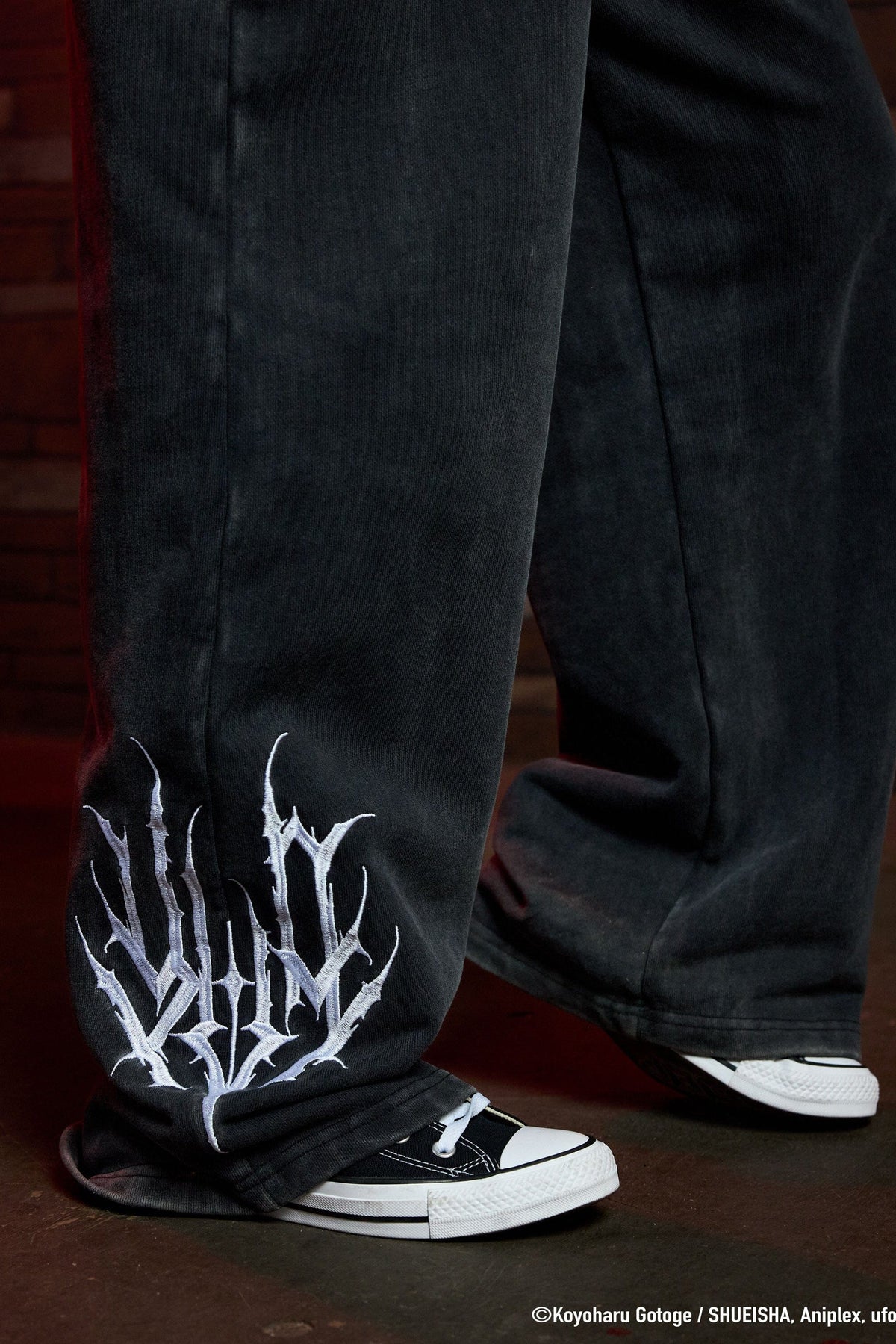 W2242 - Demon Slayer: Kimetsu no Yaiba - Pantalon de jogging