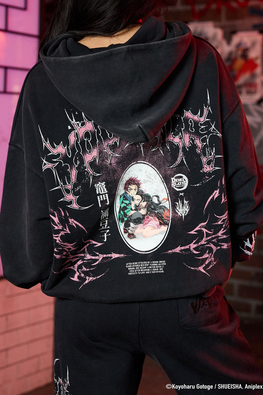 W567 - Demon Slayer: Kimetsu no Yaiba - Sweat à capuche