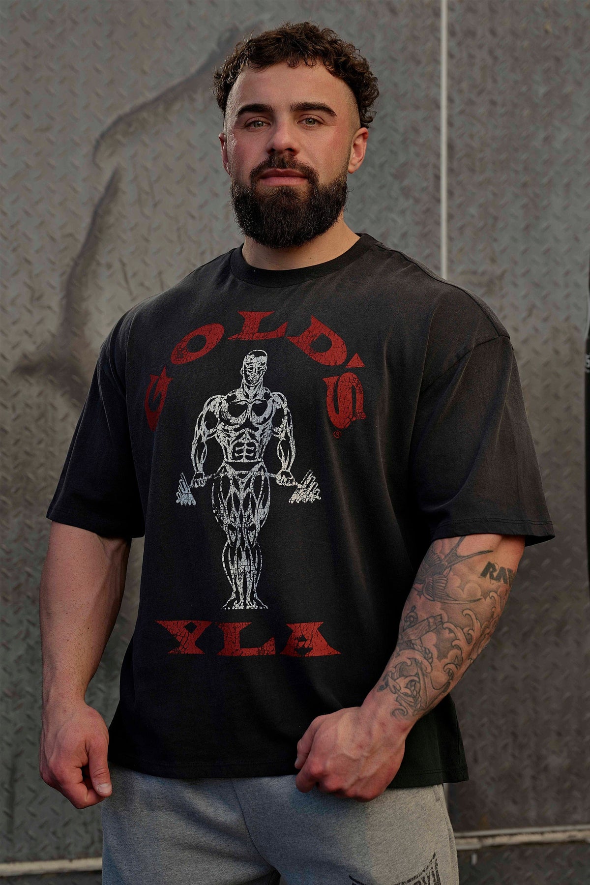4213 - T-shirts icônes Gold's Iron Legacy