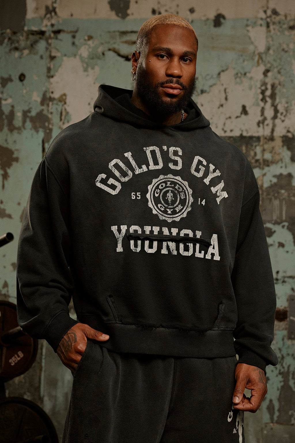 5167 - Sweat à capuche à écusson Gold's Iron Legacy