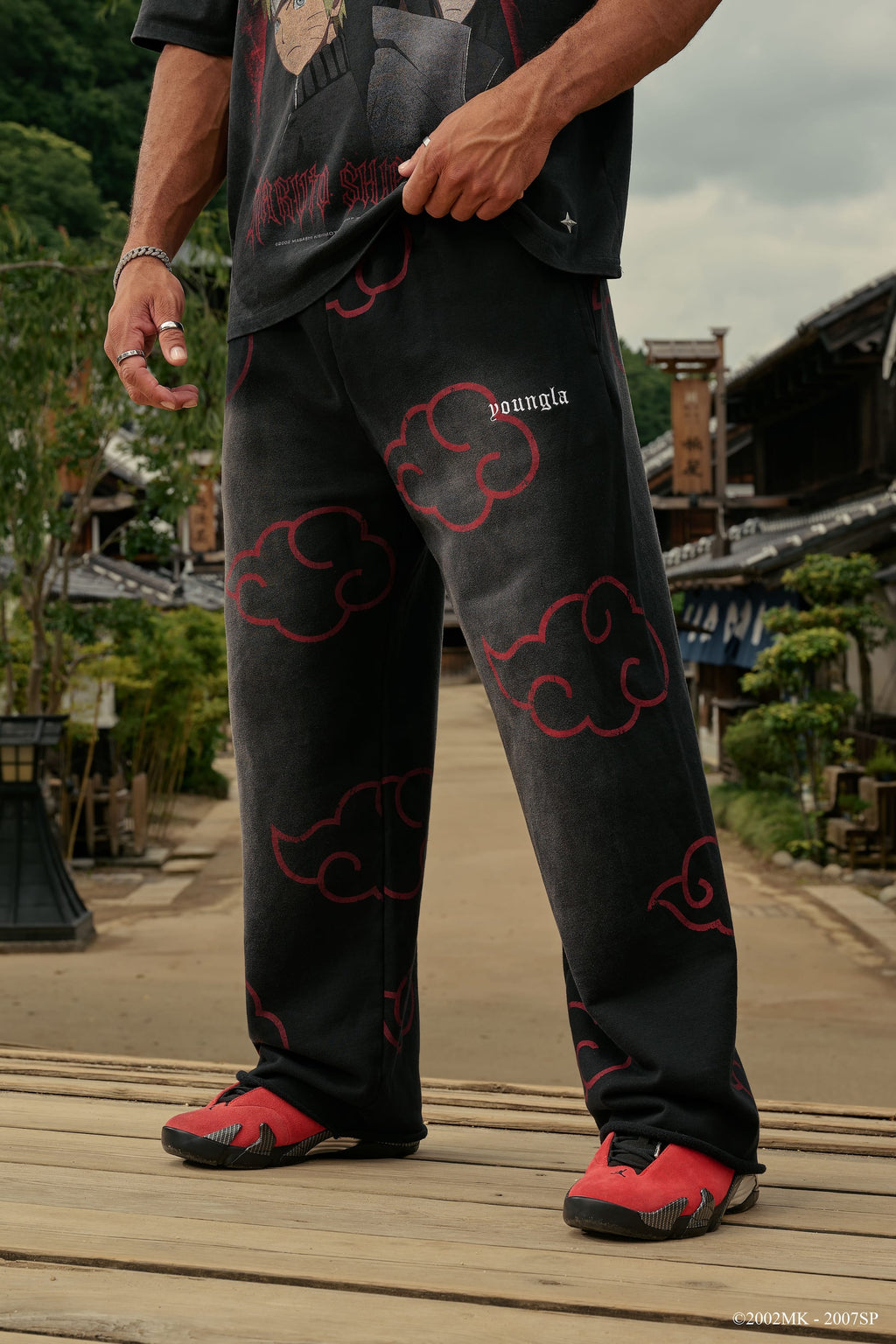 2012 - Pantalones deportivos con ilustraciones de Naruto