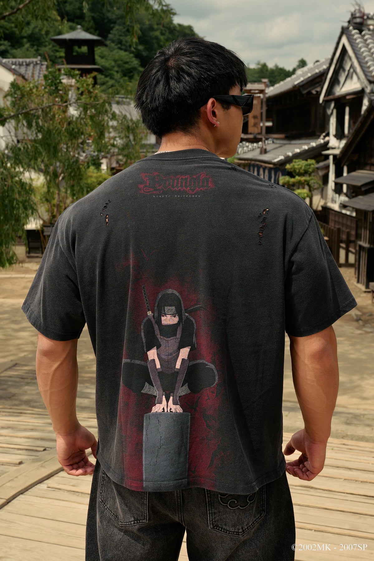 4318 - T-shirts Naruto effet usé