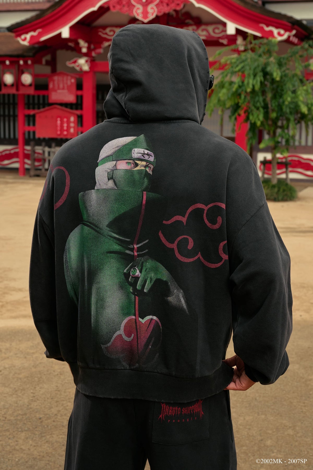 5083 - Sweat à capuche Naruto Stud Artwork