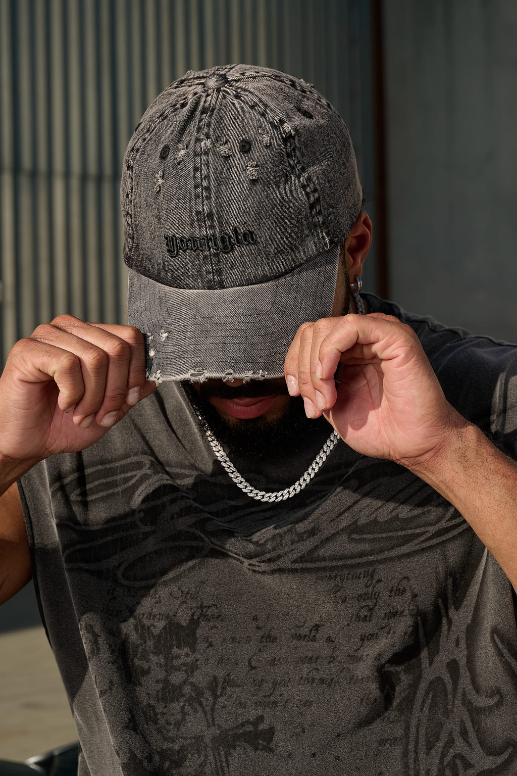 9066 - Chapeaux en denim usé