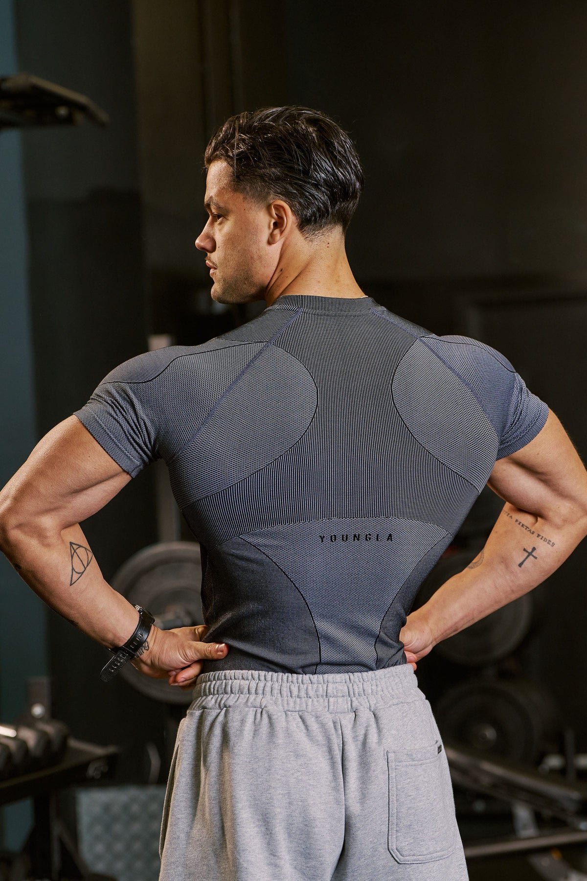 4339 - T-shirts de compression moulants